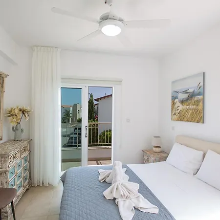 Villa The Ultimate 5 Star Holiday In With Private Pool And Close To The Beach Paralimni 1324
